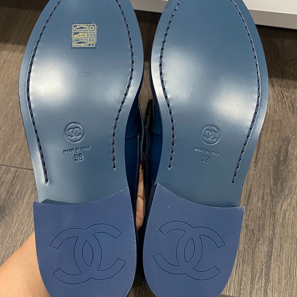 2023 CHANEL NAVY BLUE SHINY LEATHER LOAFERS OXFORD SHOES 39 NEW - Picture 15 of 16
